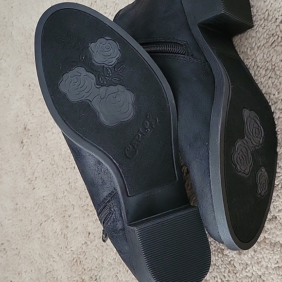 NWOT Carlos Santana black booties - Picture 6 of 6